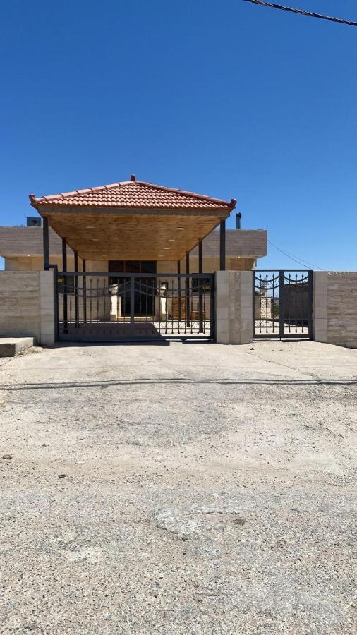 Laura'S Modern Villa Madaba Exterior foto